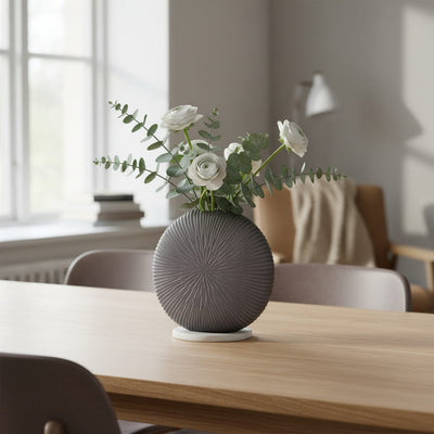 Vaas Riva – ronde design vaas met geribbelde textuur