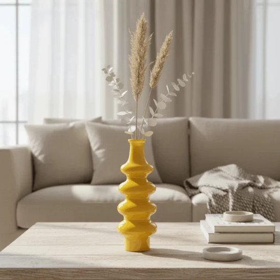 Vaas Luma – sculpturale designer vaas Geel