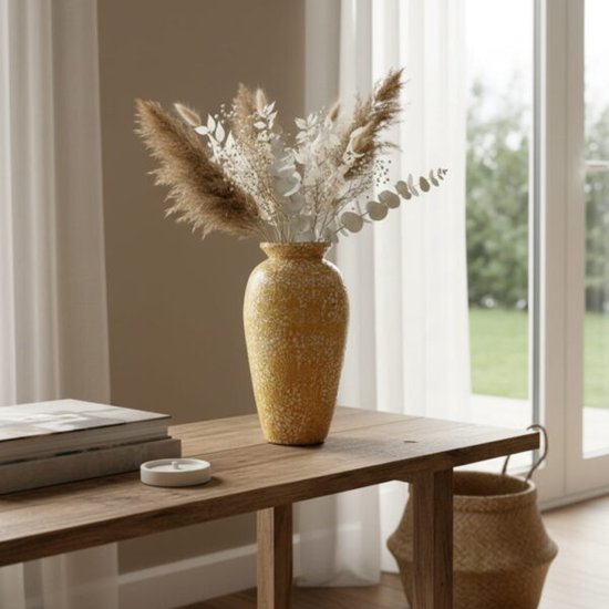 Vaas Siena – design vaas van papier en bamboe in warm geel