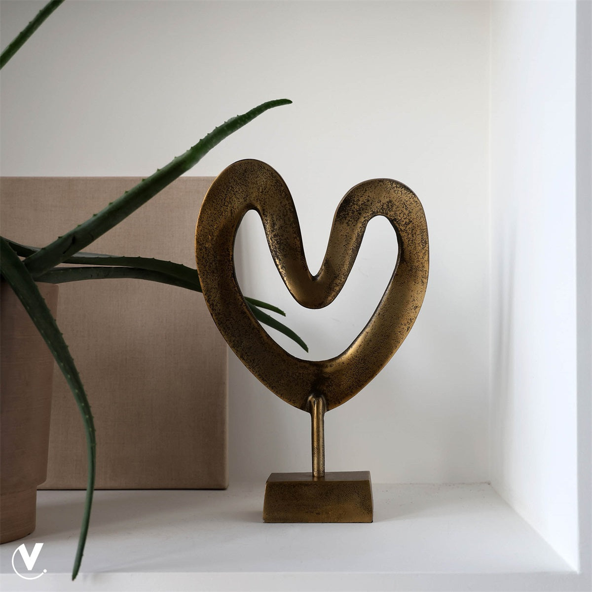 Deco Casa nova aged brass L26 x B7 x H37 cm (Aged Brass L26 x B7 x H37 cm)