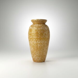 Vaas Siena – design vaas van papier en bamboe in warm geel